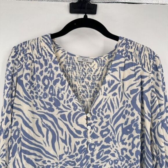 Rails Brinley Blue Mixed Animal Top Size Medium Crinkle Crepe Cheetah Zebra - Picture 3 of 14
